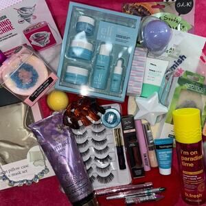 Stocking Stuffers Gift Set Teen Girls Tweens Skincare Hair Makeup Bundle 30piece